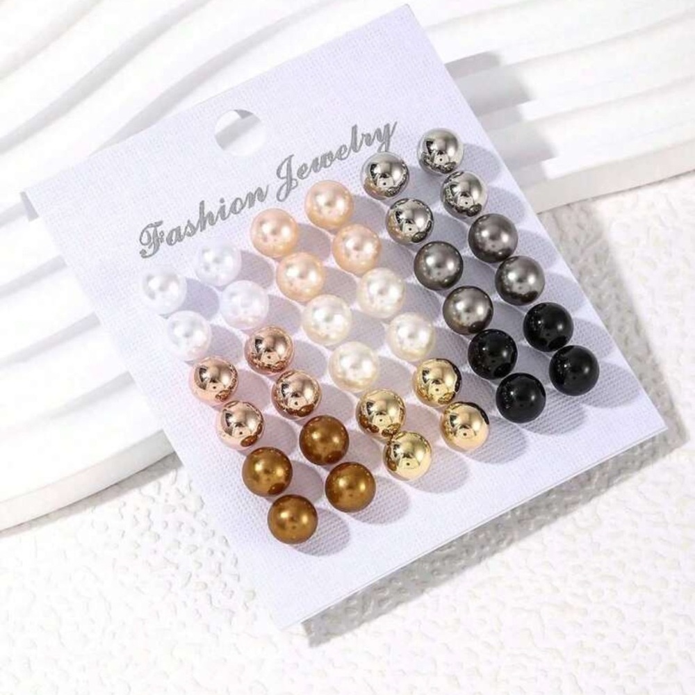 Elegant Pearl Stud Earring Set - Gold, Silver, Black, White - Picture 2 of 4